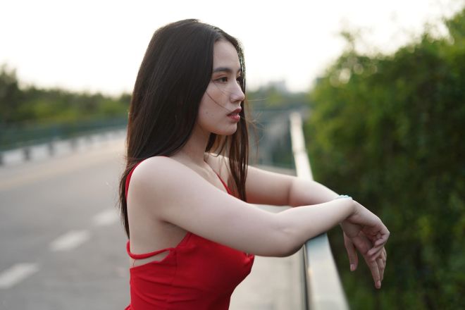 Cô lên tiếng cho biết đã chia tay bạn trai nửa năm trước nên mới đồng ý tham gia gameshow hẹn hò 