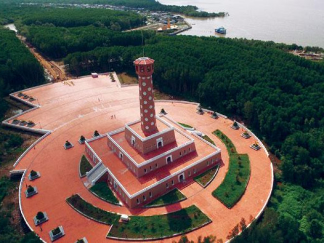 Du lịch - Biểu tượng Thủ đô nơi cực Nam Tổ quốc