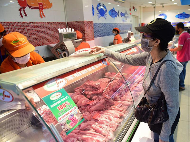 Thị trường - Tiêu dùng - Giá heo hơi lao dốc, thấp nhất 1 năm qua