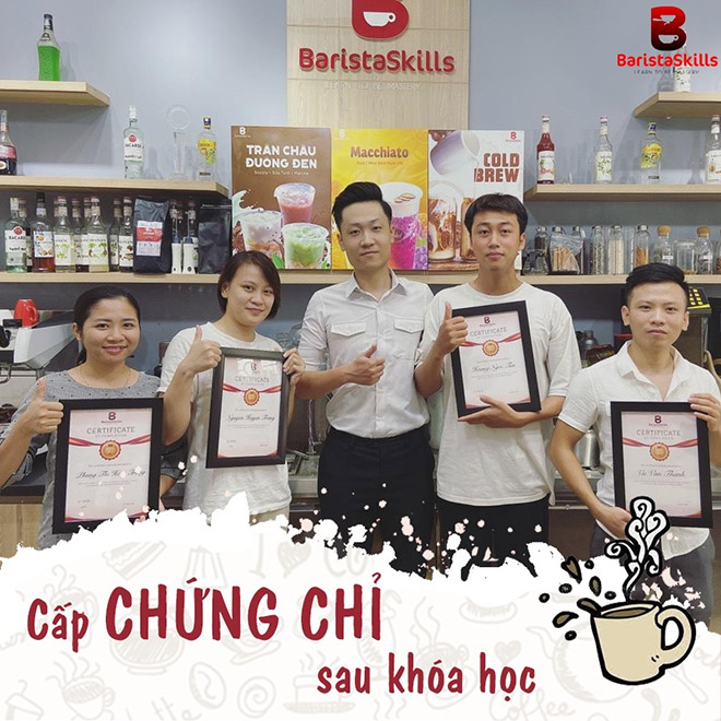 Một lớp học pha chế chỉ nên có 4 - 6 học viên