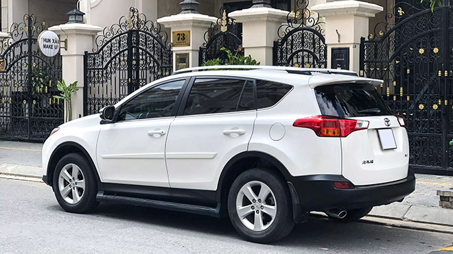 Toyota RAV4 nhập Mỹ sau 5 năm sử dụng giá bán cao hơn Honda CR-V mới - 4