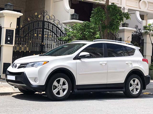 Tin tức ô tô - Toyota RAV4 nhập Mỹ sau 5 năm sử dụng giá bán cao hơn Honda CR-V mới