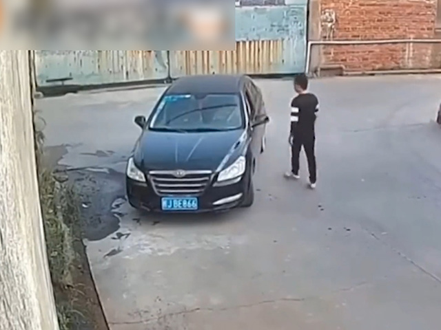 Cười 24H - Chân tay nhanh nhẹn đỡ đần đầu óc