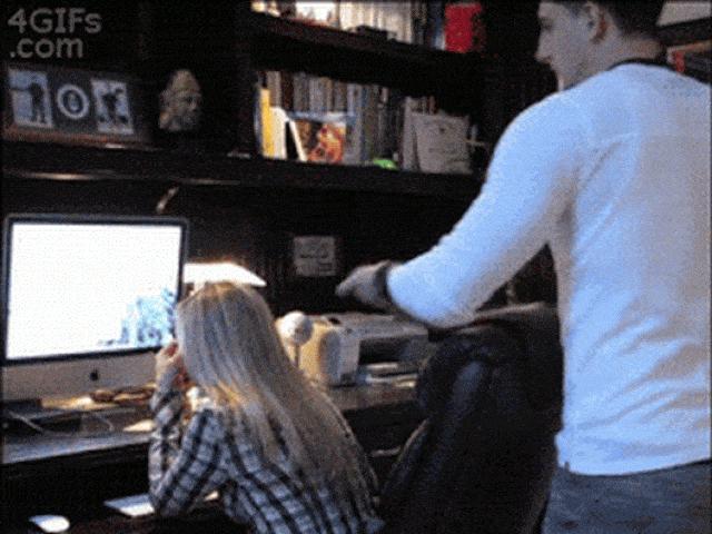 Cười 24H - Những pha trêu đùa "cực thốn" khiến nạn nhân hoang mang