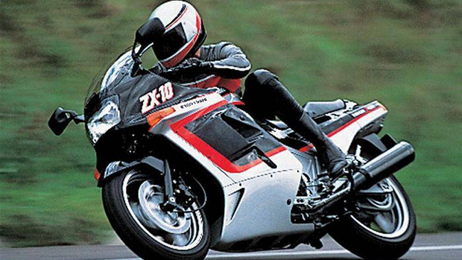 9. Kawasaki Tomcat ZX-10 1988 (vận tốc tối đa: 266 km/h)
