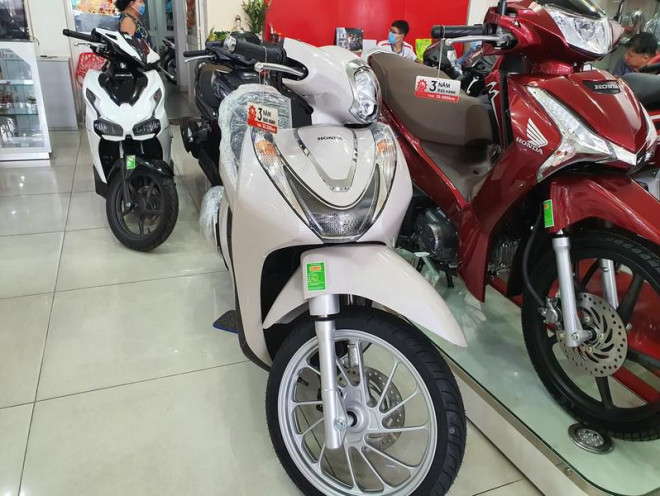 Người Việt quay lưng, doanh số xe máy Honda tiếp tục giảm - 1