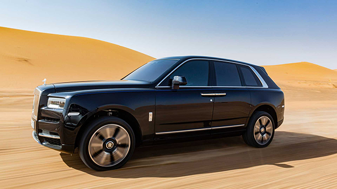 Xe "đại gia" Rolls-Royce Cullinan hơn 41 tỷ đồng off-road trên sa mạc - 4