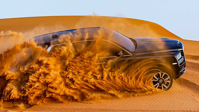 Xe "đại gia" Rolls-Royce Cullinan hơn 41 tỷ đồng off-road trên sa mạc - 9