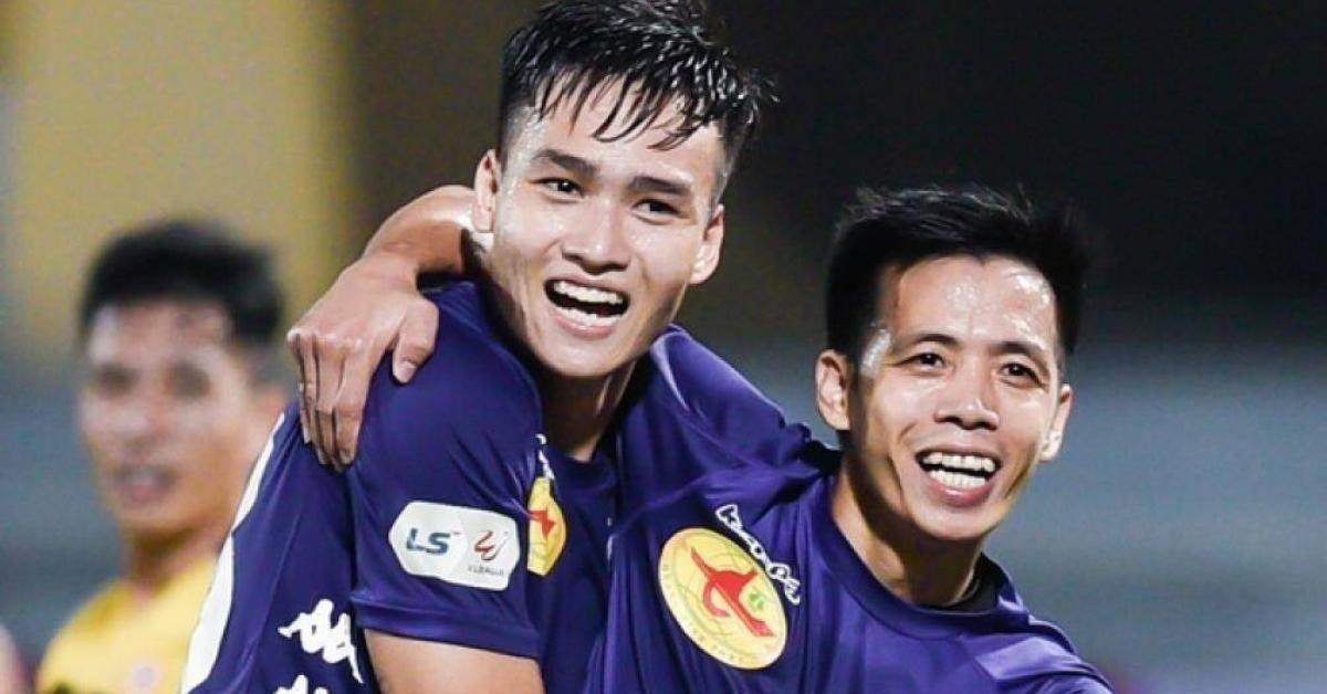 Bóng đá - "Kẻ đóng thế" khiến người hâm mộ "quên" hai ngôi sao tuyển Việt Nam