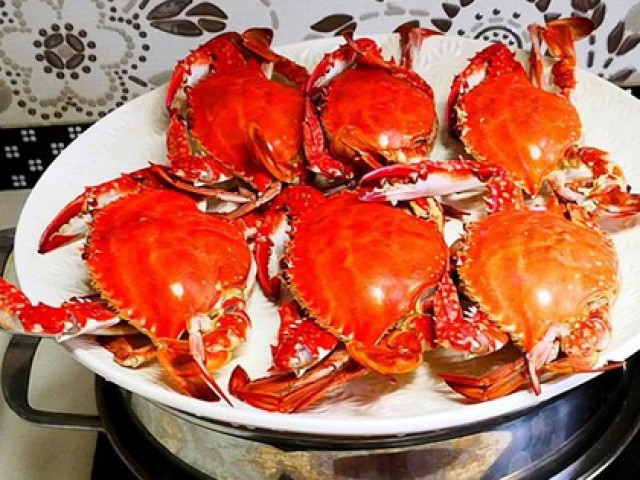 Ẩm thực - Chọn sai loại nước để luộc, bảo sao cua, ghẹ rụng chân, chín không đều, nước ngọt chảy hết ra ngoài