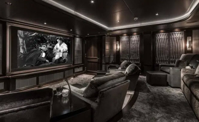Rạp chiếu phim với màn hình 85 inch