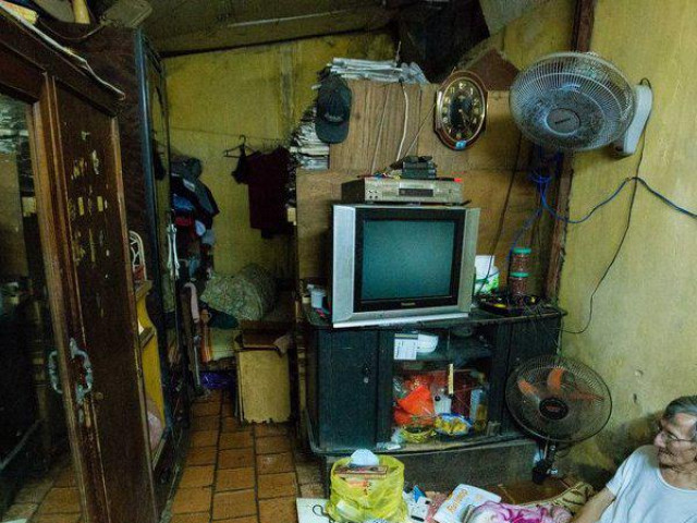 Kinh doanh - Cuộc sống tại những căn "nhà khổ" giữa lòng Hà Nội