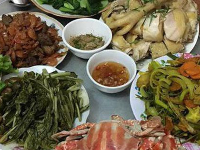 Bạn trẻ - Cuộc sống - Quy định mỗi bữa ăn chỉ 50k, nhìn mâm cơm vợ nấu tươm tất vượt sự mong đợi chồng trố mắt ngạc nhiên