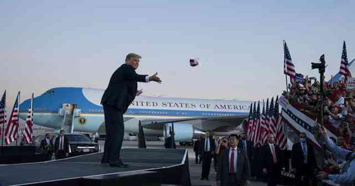 Thế giới - Tổng thống Trump đánh mất hai khối cử tri quan trọng?