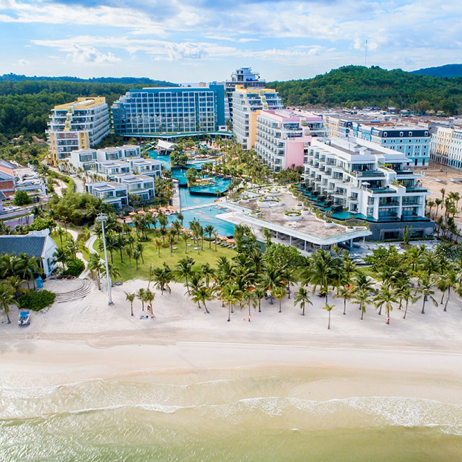 Cùng bạn thân “quậy tung trời” ở Phú Quốc - 2