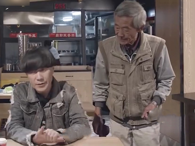 Cười 24H - Đi ăn nhà hàng cũng phải tỏ ra thật chuyên nghiệp