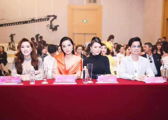 Trưởng BTC Đặng Gia Bena công bố vương miện 1,5 tỉ đồng của cuộc thi “Hoa hậu Doanh nhân Việt Nam Toàn cầu 2020” - 1