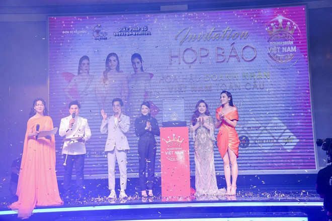 Trưởng BTC Đặng Gia Bena công bố vương miện 1,5 tỉ đồng của cuộc thi “Hoa hậu Doanh nhân Việt Nam Toàn cầu 2020” - 4