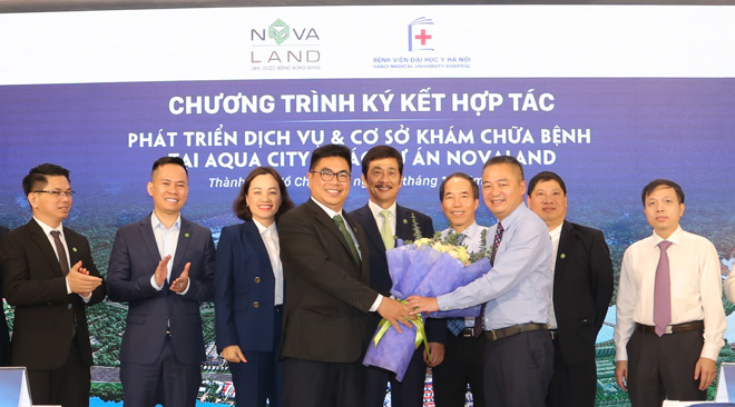Bệnh viện Đại học Y Hà Nội sẽ tư vấn và tổ chức chương trình đào tạo chuyên môn cho nhân sự, thực hiện việc chuyển giao công nghệ y dược tại Bệnh viện đa khoa ở Aqua City.