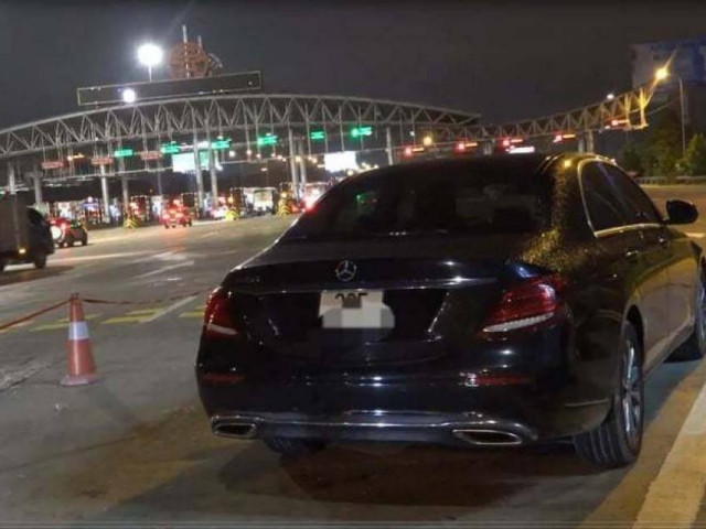 Tin tức trong ngày - Kinh hoàng lái xe Mercedes chạy 199km/h trên cao tốc Pháp Vân - Cầu Giẽ