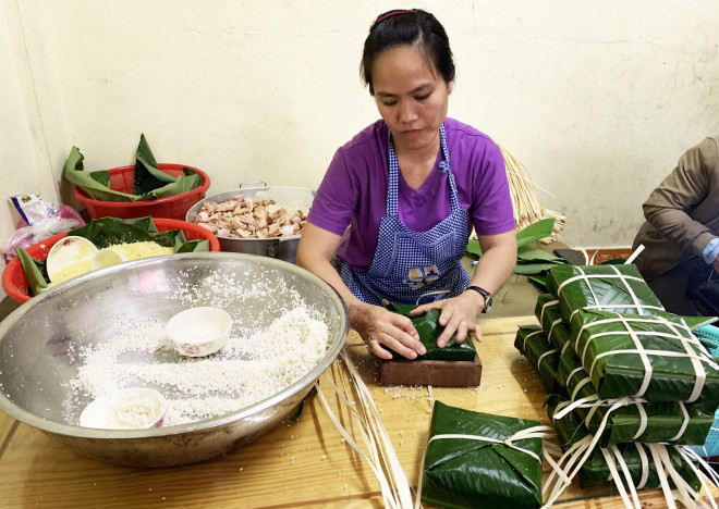 1.000 bánh chưng của giới trẻ Đà Lạt vượt lũ đến miền Trung - 2