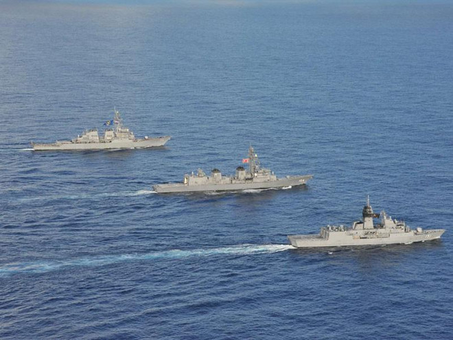 Mỹ, Nhật, Úc tập trận quy mô lớn ở Biển Đông - 1