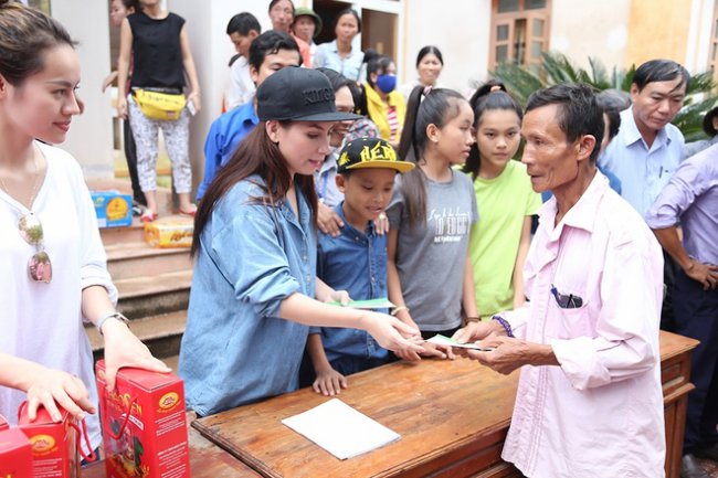Để thuận tiện cho việc nuôi dưỡng, Phi Nhung bỏ tiền xây dựng một ngôi nhà tại Bình Phước là nơi ở và học tập của 20 đứa trẻ mà nữ ca sĩ đã nhận làm con nuôi. Cô còn đầu tư phát triển chuỗi nhà hàng chay để kiếm thêm thu nhập, trang trải cho việc chăm lo, nuôi dưỡng các con nuôi.
