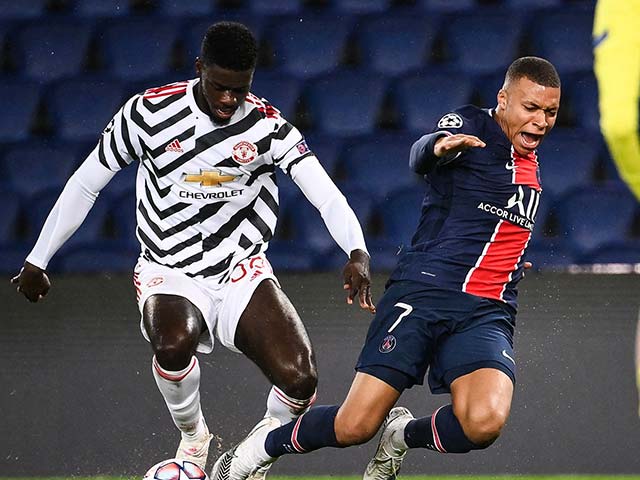 Bóng đá - Mbappe - Neymar bị Tuanzebe "bỏ túi", huyền thoại MU cực lực ca ngợi