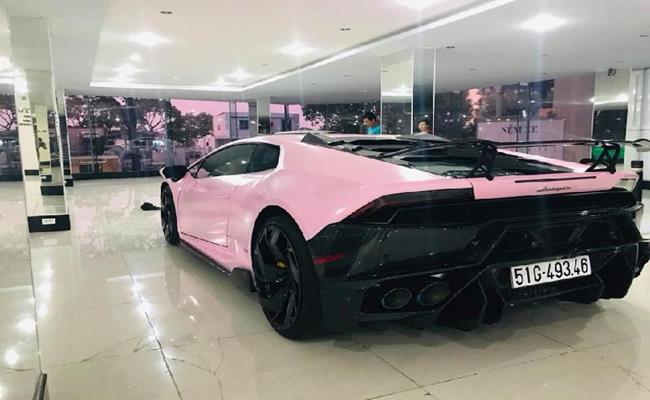 Hiện tại, chiếc siêu xe Lamborghini Huracan LP610-4 của dân chơi xe tại Bạc Liêu đang mang gói độ Novara Edizione độc nhất Việt Nam.
