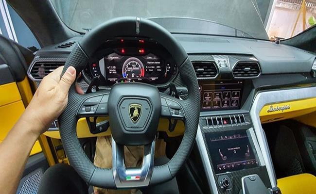 Với các thông số ấn tượng, Lamborghini Urus hiện nay đang là một trong những mẫu siêu SUV nhanh nhất thế giới ở thời điểm hiện tại, giá bán trên thị trường Việt Nam không dưới 20 tỷ đồng.
