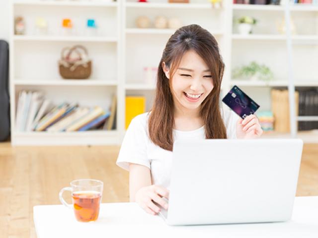 Bạn trẻ - Cuộc sống - Phát điên khi người yêu tiêu tiền tôi như nước, còn tiền cô ấy giấu khư khư