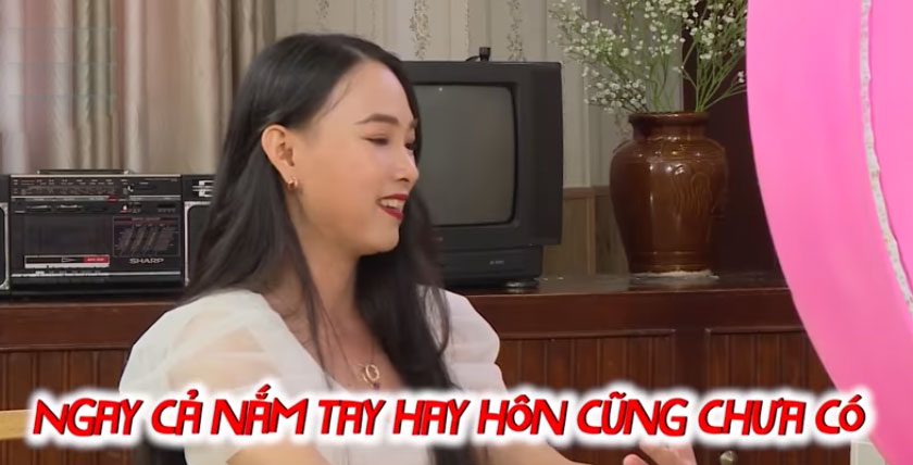 Chàng giám đốc đào hoa lén mẹ đi tìm vợ gặp ngay gái U30 chưa một lần nắm tay - 4