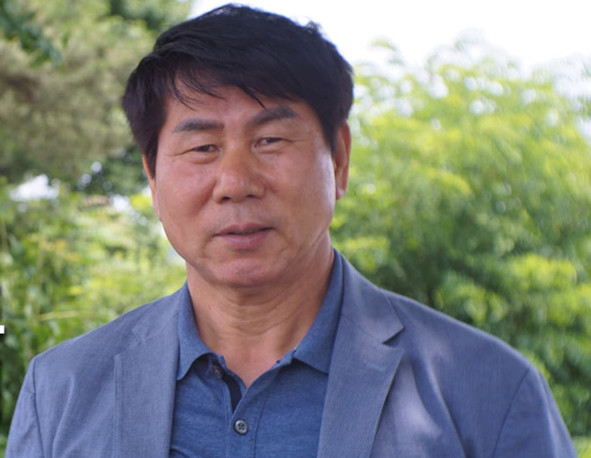 Ông Park Hang Seo mời HLV dự World Cup làm thầy Đặng Văn Lâm - 2