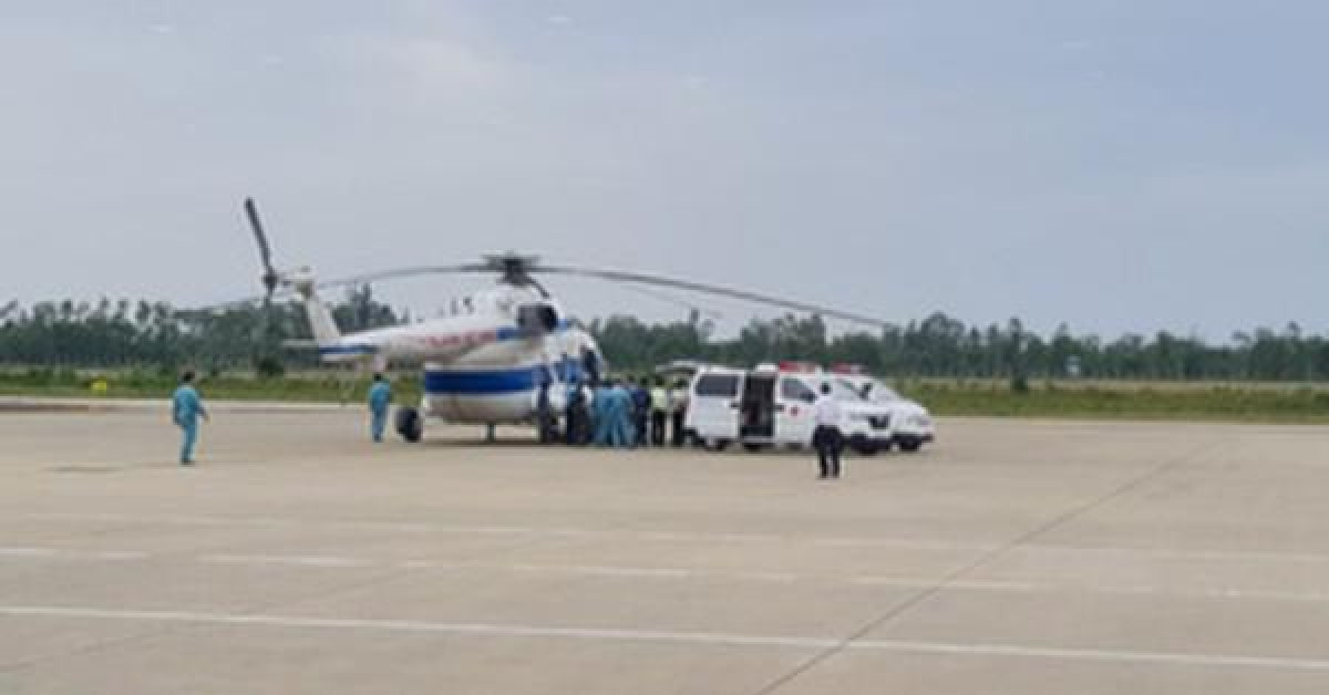 Tin tức trong ngày - Trực thăng đưa 2 lãnh đạo xã bị thương nặng ở Quảng Trị vào Huế cấp cứu