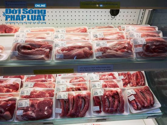 Giá thịt lợn thành phẩm tại các siêu thị vẫn ở mức khá cao.