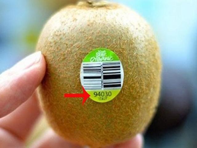 Thị trường - Tiêu dùng - Dãy số bí ẩn trên hoa quả nhập khẩu ở siêu thị tiết lộ điều gì?