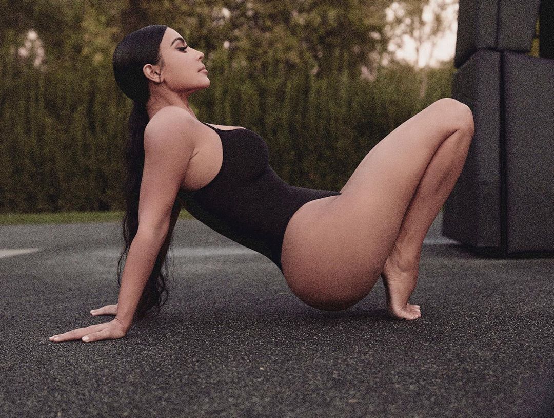 Kim Kardashian truyền cảm hứng cho một chuẩn đẹp khác, đánh bại chuẩn gầy trước đó.