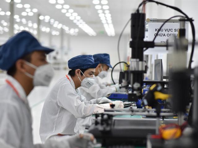 Kinh doanh - Đại gia tuần qua: Sau ô tô, điện thoại, tỷ phú Vượng lại muốn sản xuất đồng hồ thông minh