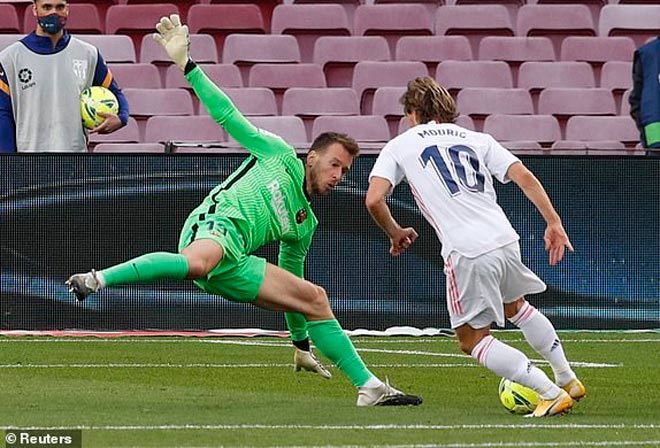 Trực tiếp bóng đá Barcelona - Real Madrid: Modric chốt hạ, gia tăng niềm vui (Hết giờ) - 28