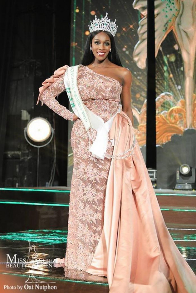 Jazell Barbie Royale là người đẹp kế nhiệm Hoa hậu Chuyển giới quốc tế 2018 Nguyễn Hương Giang