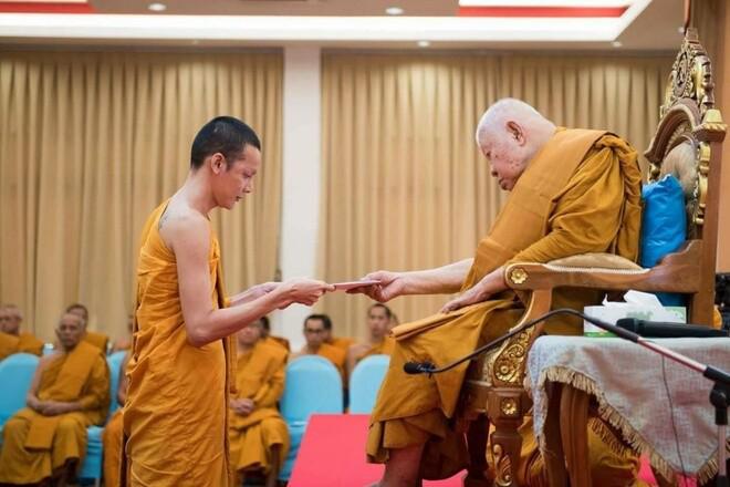 Giật mình với vẻ nam tính, râu xồm xoàm của hoa hậu kế nhiệm Hương Giang - 7