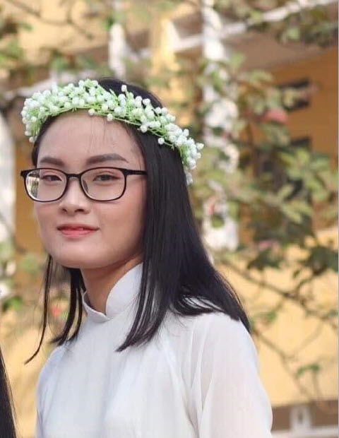 Nữ sinh 18 tuổi mất tích bí ẩn sau khi xuất hiện ở bãi gửi xe lúc tan học - 1