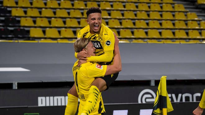 Video highlight trận Dortmund - Schalke: Haaland rực sáng, bắt kịp Bayern Munich - 1