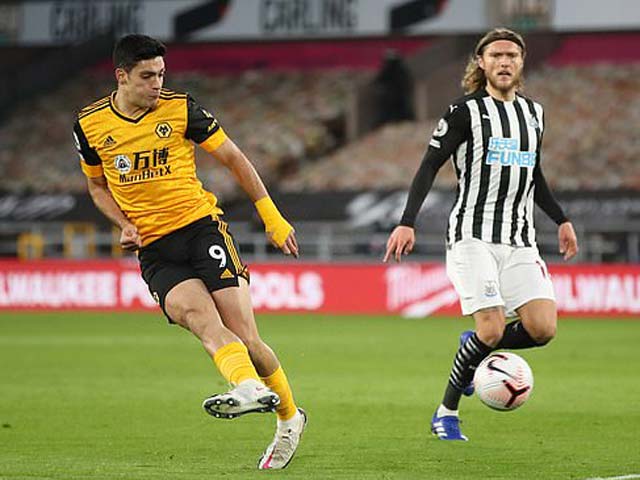 Bóng đá - Trực tiếp bóng đá Wolves - Newcastle: Đá phạt đẳng cấp (Hết giờ)