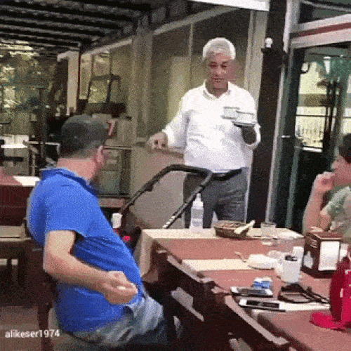 Ngã ngửa với tình huống "dở khóc dở cười" trong cuộc sống - 5