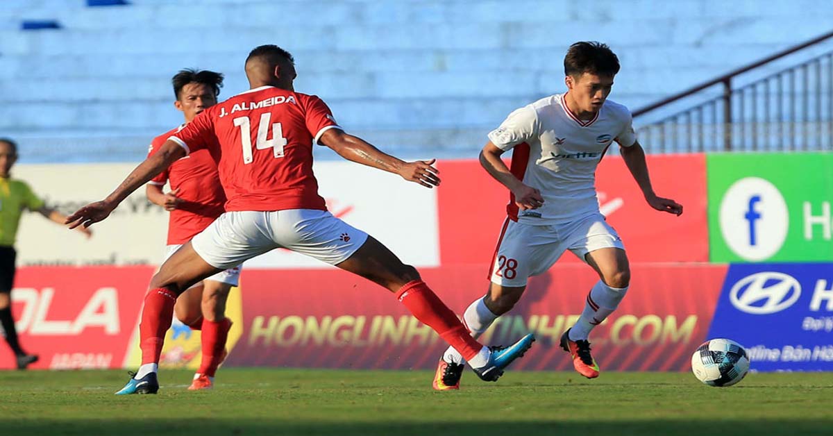 Trực tiếp bóng đá Hồng Lĩnh Hà Tĩnh - Viettel: "Lá chắn thép" Tiến Dũng - Ngọc Hải xuất trận