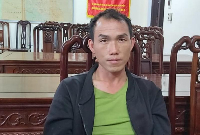 Tu Lỳ tại cơ quan công an. Ảnh: ĐL