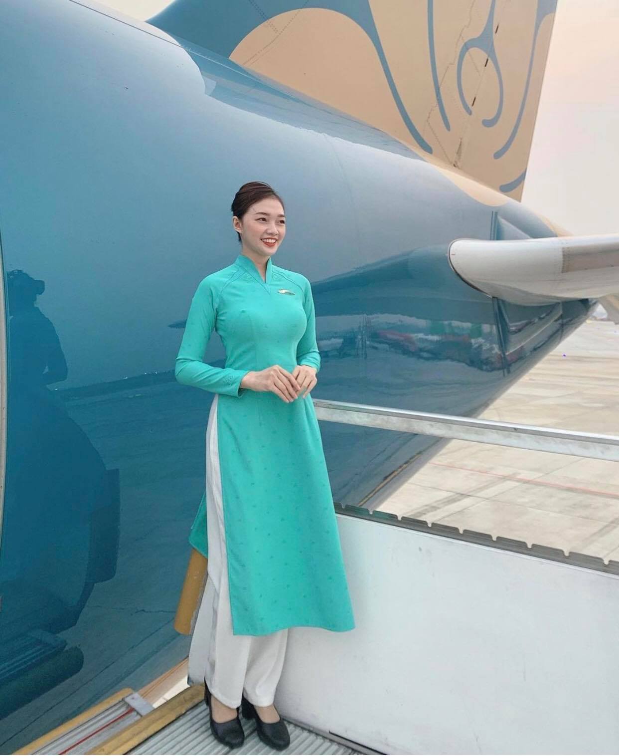 Dương Thu Thảo - nữ tiếp viên hàng không xinh đẹp, nổi tiếng mạng xã hội.