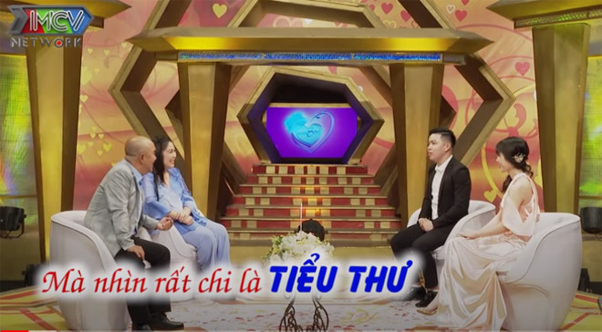 Thấy cô học trò trắng bóc, thầy giáo trúng tiếng sét ái tình, tán tỉnh dồn dập và cái kết - 2