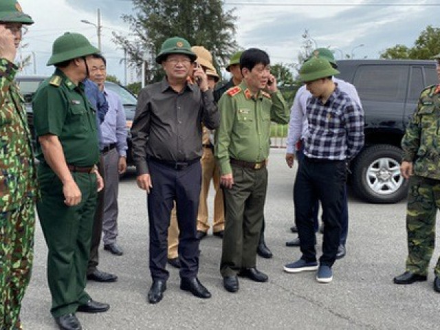 Tin tức trong ngày - Số điện thoại phòng chống bão của 4 tỉnh miền Trung để người dân cần thì gọi